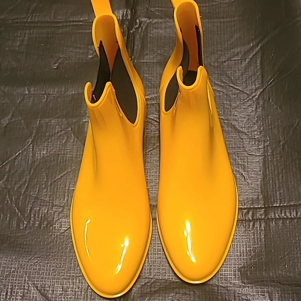 Yellow Ankle Rainboots Size 42